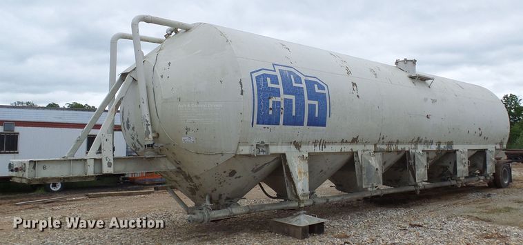 image for item DG5695 1981 Fruehauf 4BL012520 pneumatic dry bulk concrete trailer