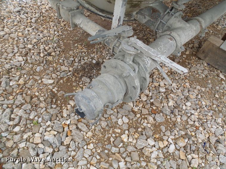 image for item DG5695 1981 Fruehauf 4BL012520 pneumatic dry bulk concrete trailer