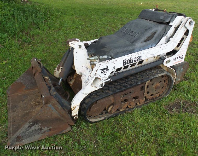 image for item DG5714 2002 Bobcat MT50  compact utility loader