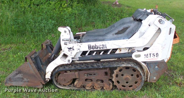 image for item DG5714 2002 Bobcat MT50  compact utility loader