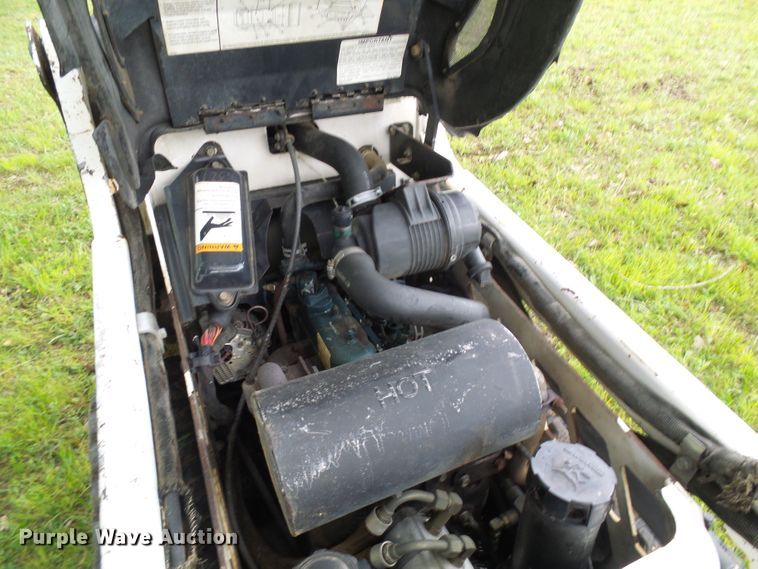 image for item DG5714 2002 Bobcat MT50  compact utility loader