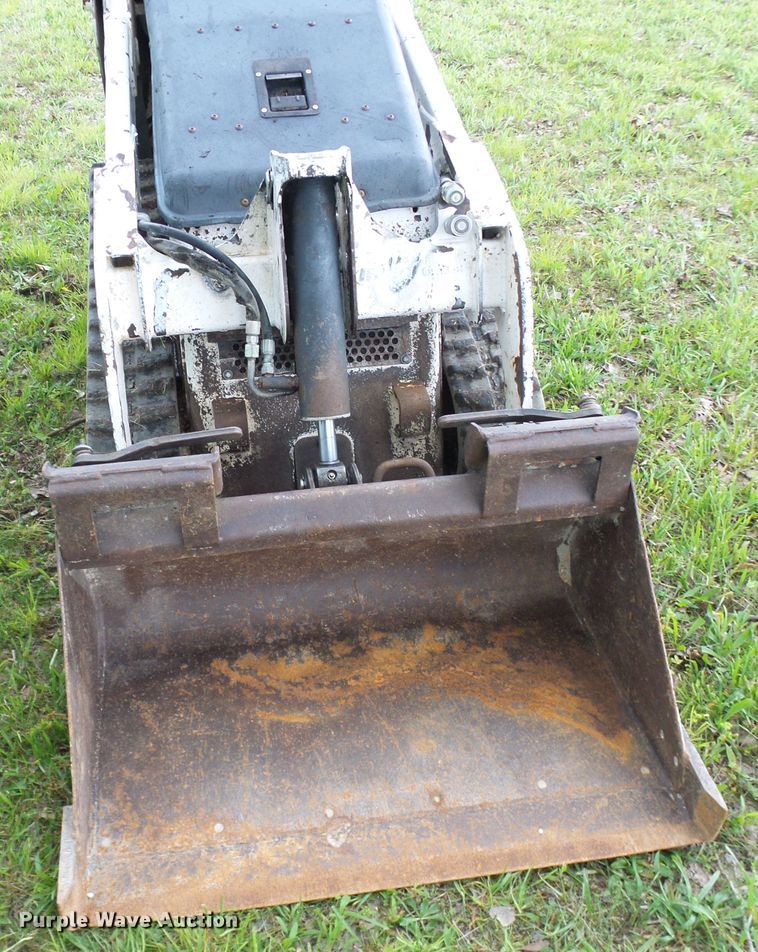 image for item DG5715 2005 Bobcat MT52  compact utility loader