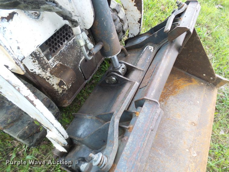 image for item DG5715 2005 Bobcat MT52  compact utility loader