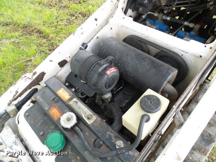 image for item DG5715 2005 Bobcat MT52  compact utility loader