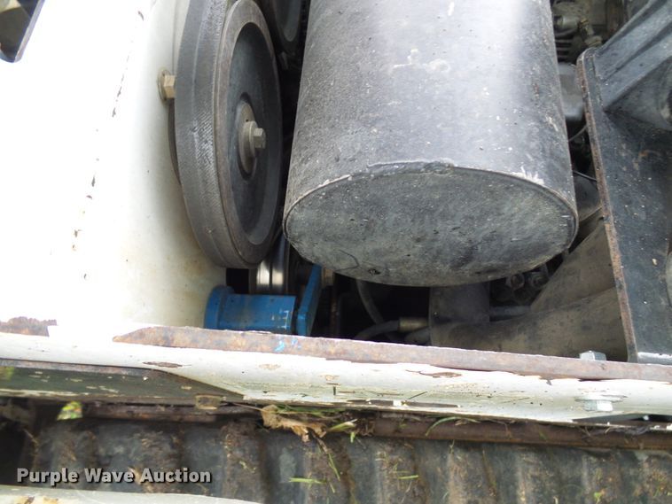 image for item DG5715 2005 Bobcat MT52  compact utility loader