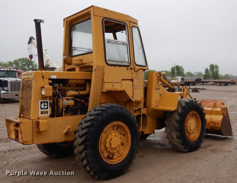 image for item DG6483 1977 Caterpillar 910  wheel loader