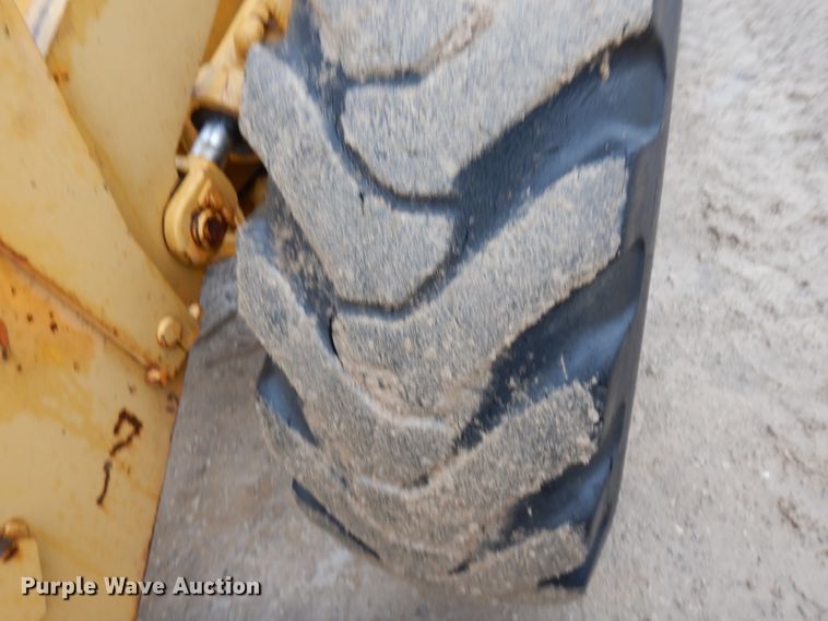 image for item DG6483 1977 Caterpillar 910  wheel loader