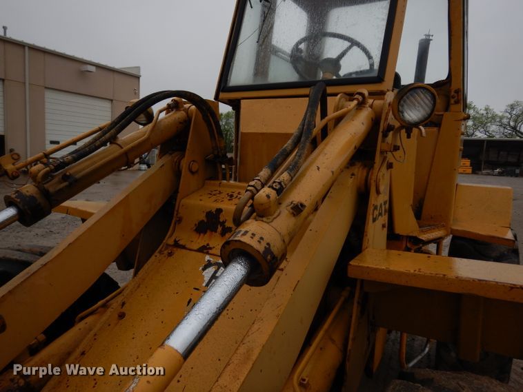 image for item DG6483 1977 Caterpillar 910  wheel loader