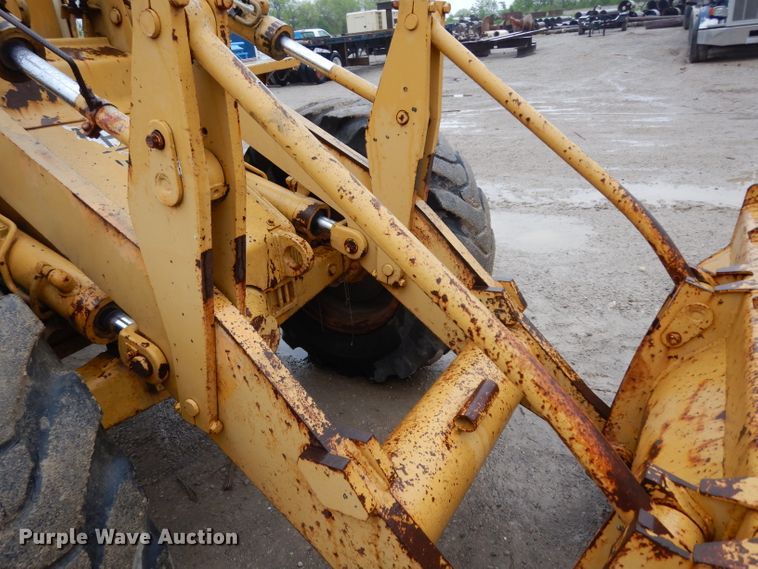 image for item DG6483 1977 Caterpillar 910  wheel loader