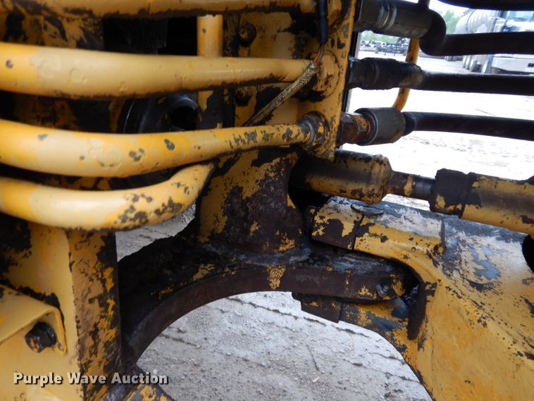 image for item DG6483 1977 Caterpillar 910  wheel loader