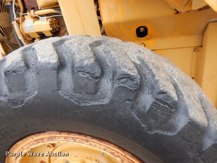 image for item DG6483 1977 Caterpillar 910  wheel loader