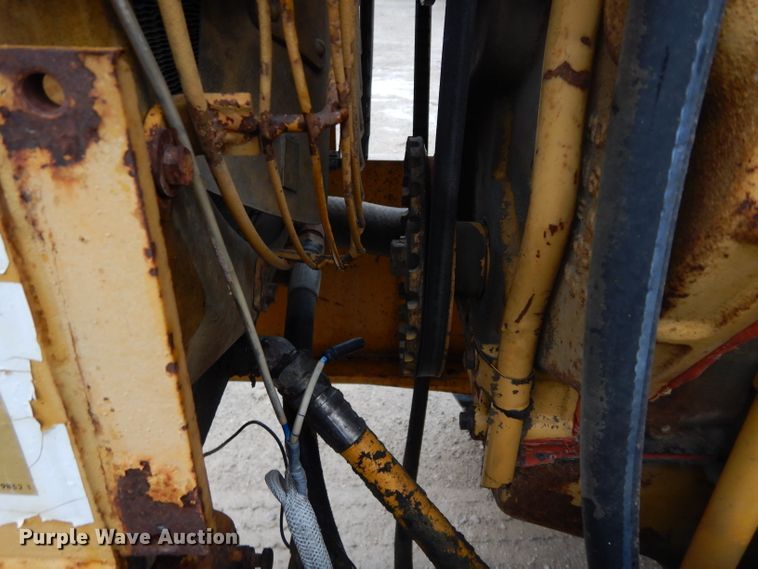 image for item DG6483 1977 Caterpillar 910  wheel loader