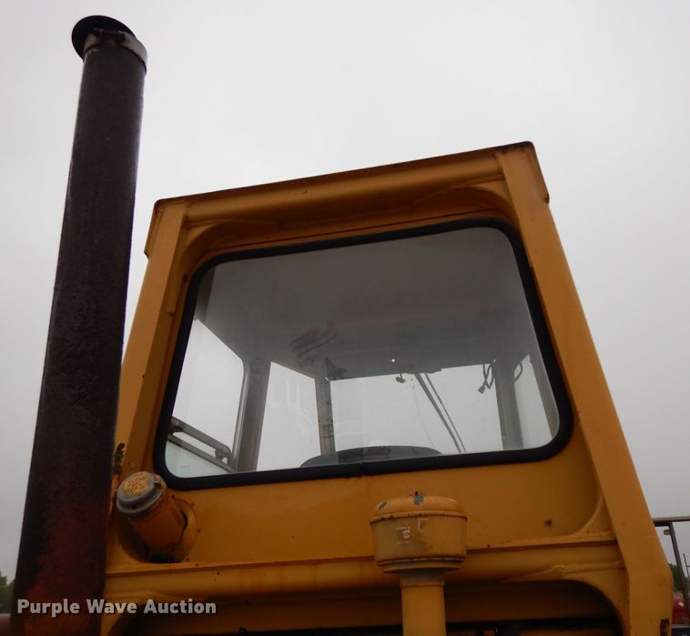 image for item DG6483 1977 Caterpillar 910  wheel loader