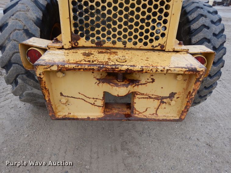 image for item DG6483 1977 Caterpillar 910  wheel loader