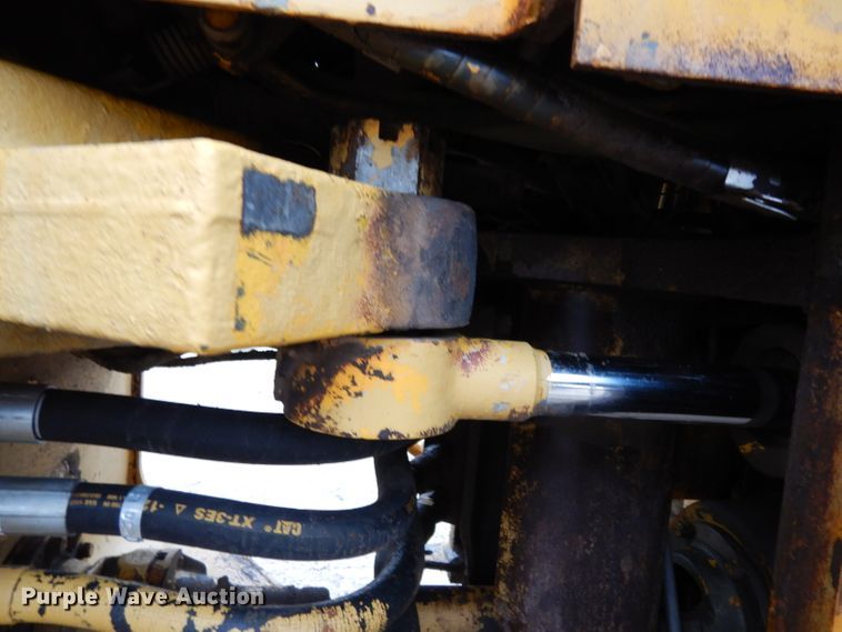 image for item DG6483 1977 Caterpillar 910  wheel loader