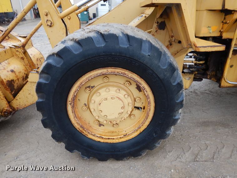 image for item DG6483 1977 Caterpillar 910  wheel loader