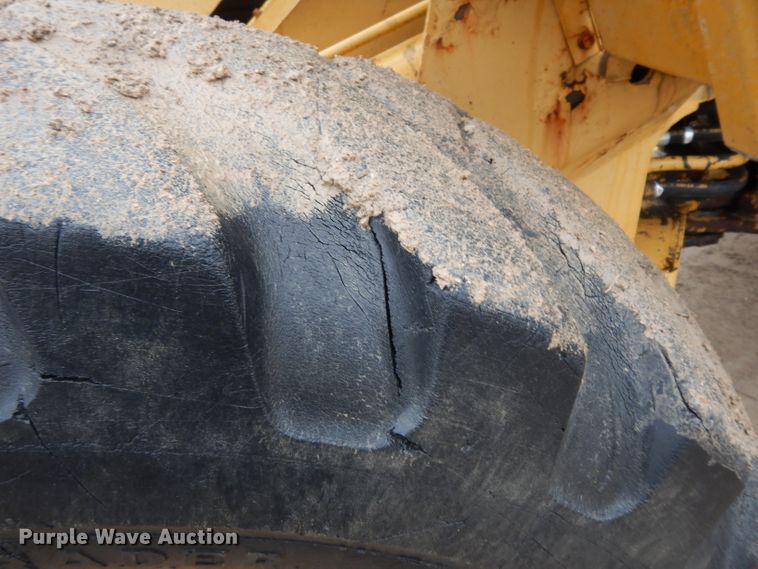 image for item DG6483 1977 Caterpillar 910  wheel loader