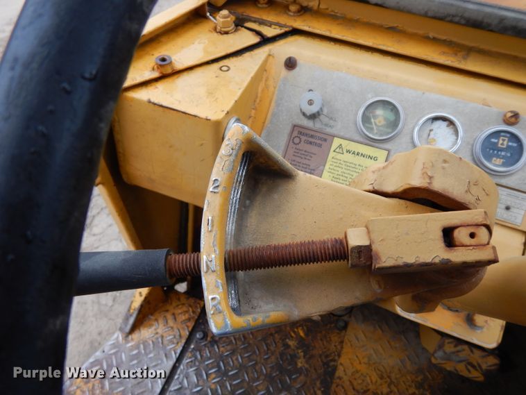 image for item DG6483 1977 Caterpillar 910  wheel loader