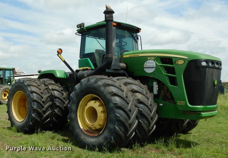 image for item DG6772 2011 John Deere 9430 Scraper Special  4WD tractor