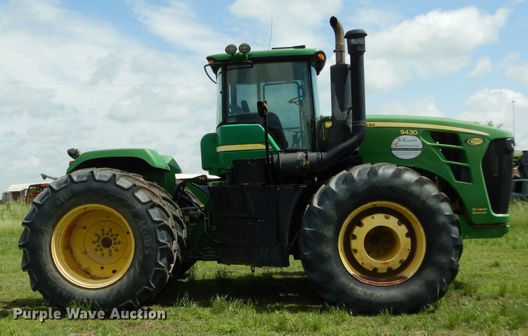 image for item DG6772 2011 John Deere 9430 Scraper Special  4WD tractor