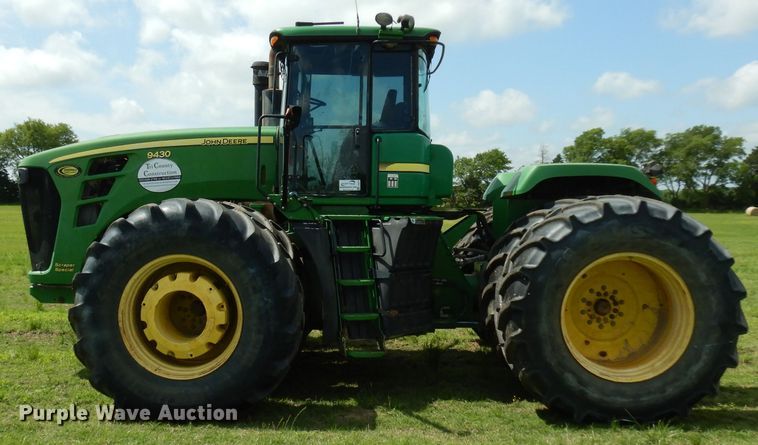 image for item DG6772 2011 John Deere 9430 Scraper Special  4WD tractor