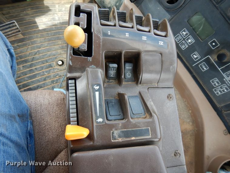 image for item DG6772 2011 John Deere 9430 Scraper Special  4WD tractor