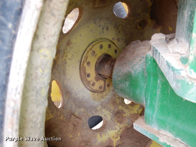 image for item DG6772 2011 John Deere 9430 Scraper Special  4WD tractor