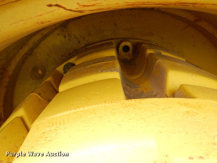 image for item DG6772 2011 John Deere 9430 Scraper Special  4WD tractor