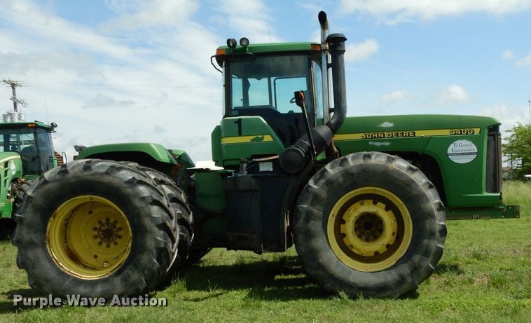 image for item DG6773 2000 John Deere 9400  4WD tractor