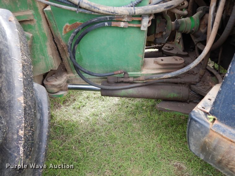 image for item DG6773 2000 John Deere 9400  4WD tractor