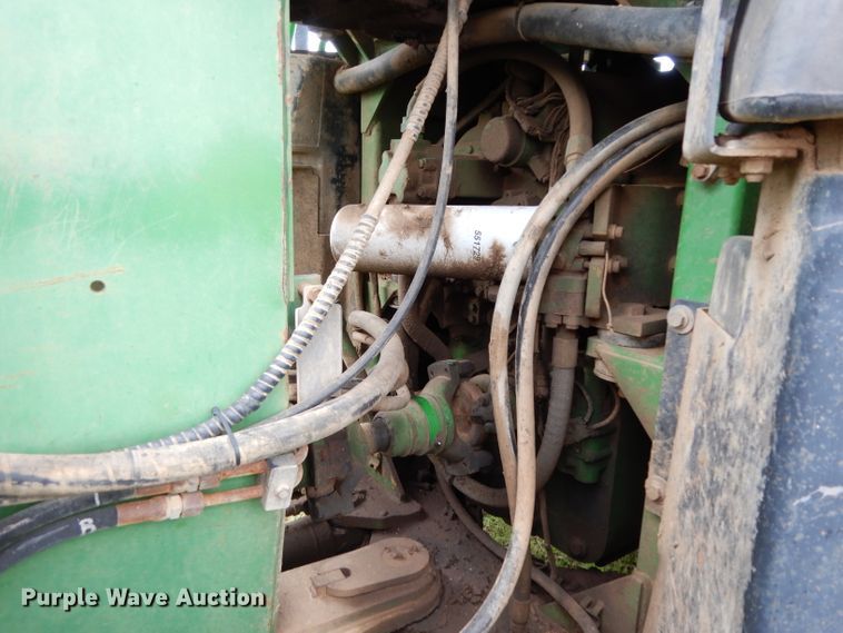 image for item DG6773 2000 John Deere 9400  4WD tractor