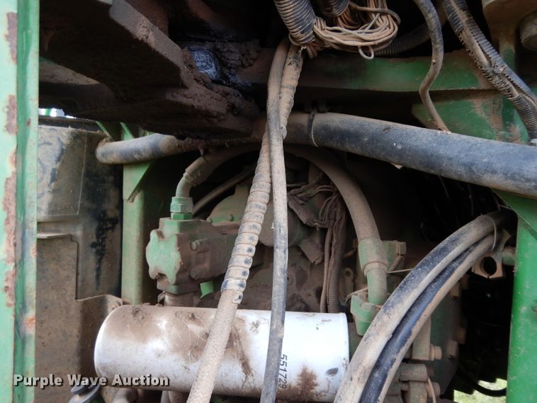 image for item DG6773 2000 John Deere 9400  4WD tractor