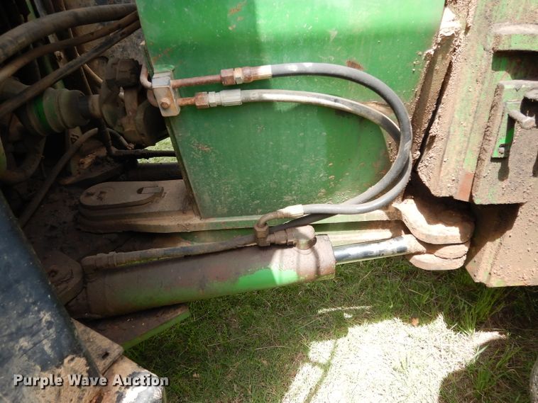 image for item DG6773 2000 John Deere 9400  4WD tractor