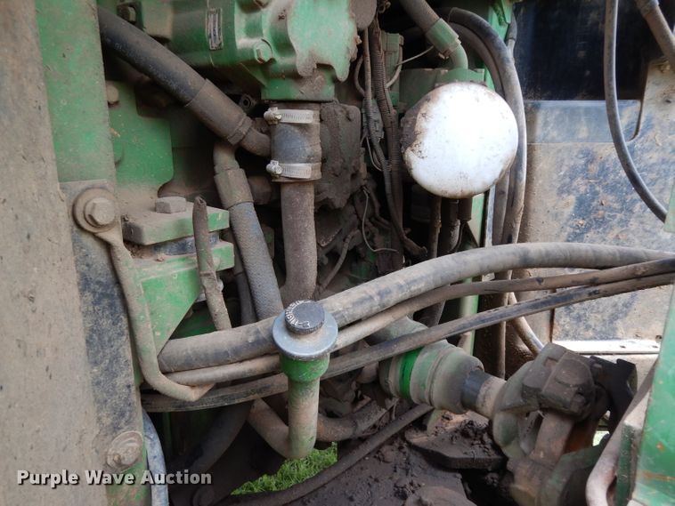 image for item DG6773 2000 John Deere 9400  4WD tractor