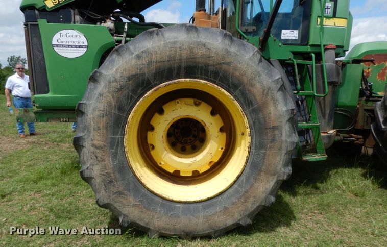 image for item DG6773 2000 John Deere 9400  4WD tractor