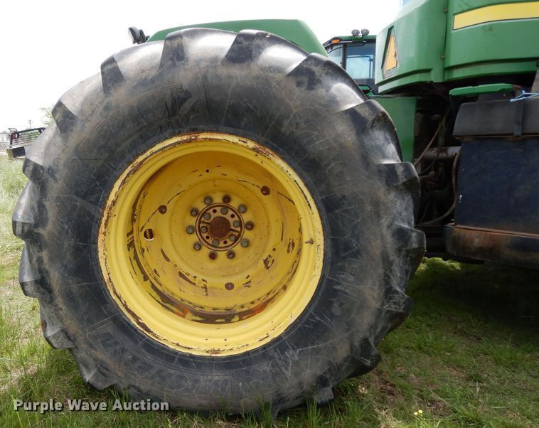 image for item DG6773 2000 John Deere 9400  4WD tractor