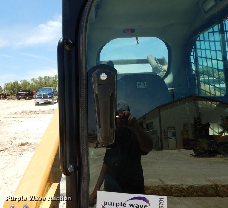 image for item DG6791 2018 Caterpillar 299D2  tracked skid steer loader