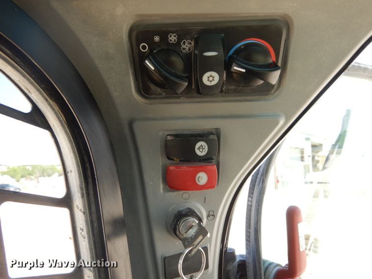 image for item DG6791 2018 Caterpillar 299D2  tracked skid steer loader