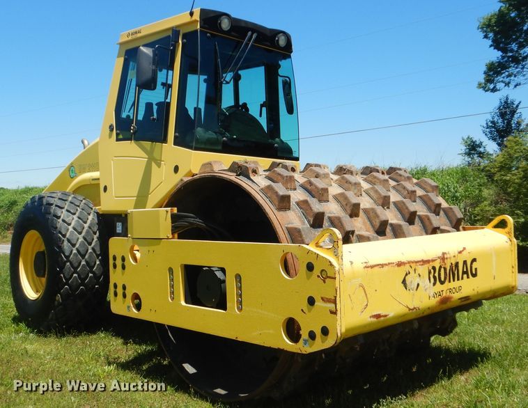 image for item DG8601 2015 Bomag BW211D-50  single drum vibratory roller