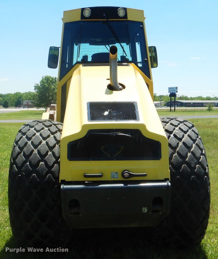 image for item DG8601 2015 Bomag BW211D-50  single drum vibratory roller