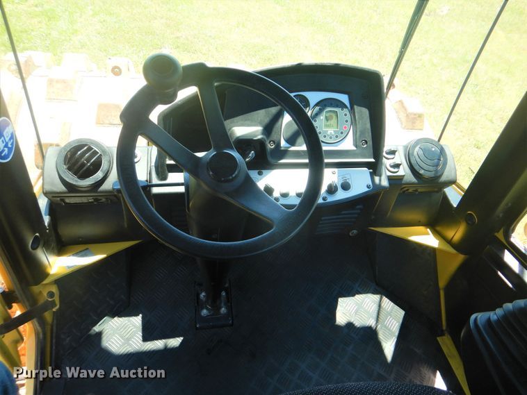 image for item DG8601 2015 Bomag BW211D-50  single drum vibratory roller