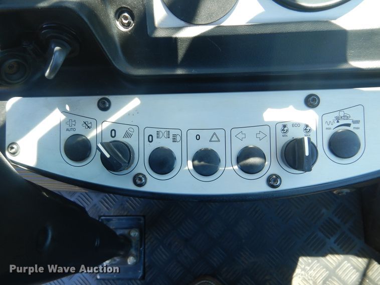 image for item DG8601 2015 Bomag BW211D-50  single drum vibratory roller