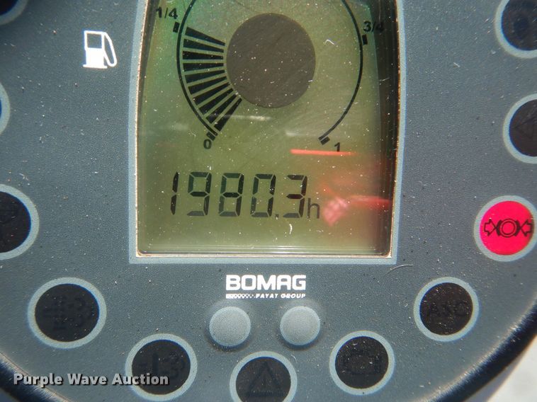 image for item DG8601 2015 Bomag BW211D-50  single drum vibratory roller