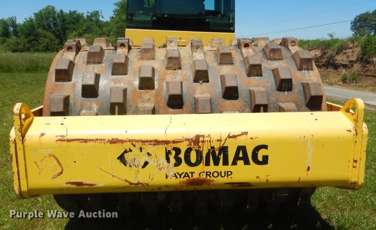 image for item DG8601 2015 Bomag BW211D-50  single drum vibratory roller