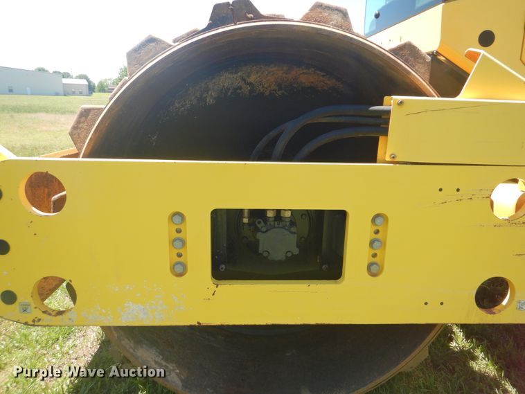image for item DG8601 2015 Bomag BW211D-50  single drum vibratory roller