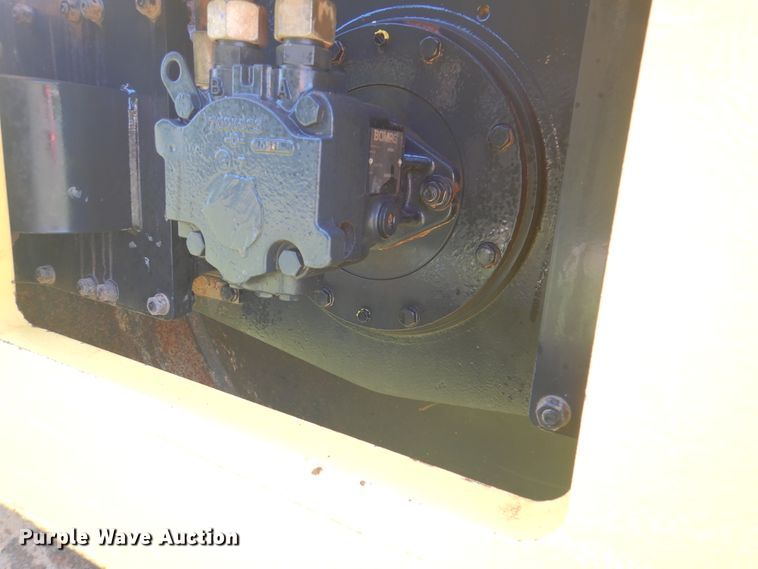 image for item DG8601 2015 Bomag BW211D-50  single drum vibratory roller