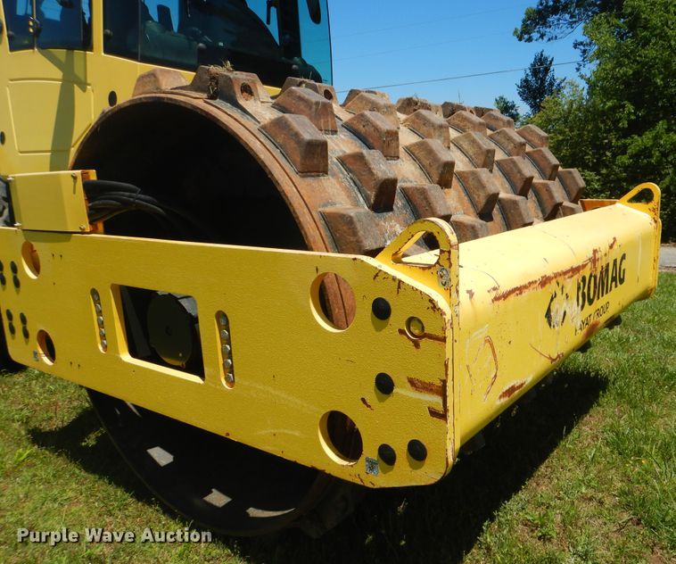 image for item DG8601 2015 Bomag BW211D-50  single drum vibratory roller