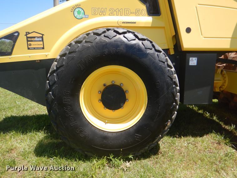 image for item DG8601 2015 Bomag BW211D-50  single drum vibratory roller
