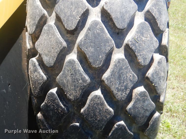 image for item DG8601 2015 Bomag BW211D-50  single drum vibratory roller