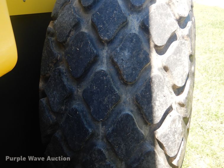 image for item DG8601 2015 Bomag BW211D-50  single drum vibratory roller